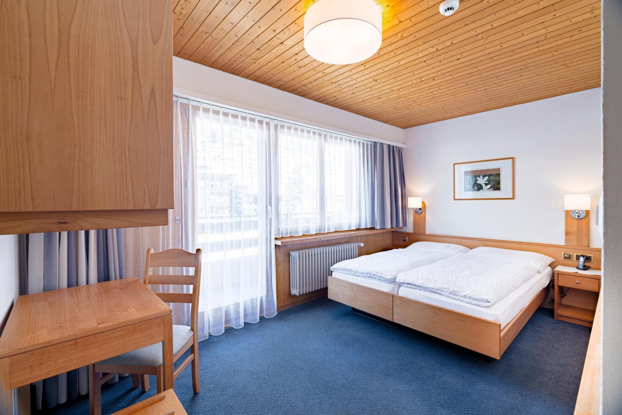 Hotel Parnass Церматт Экстерьер фото