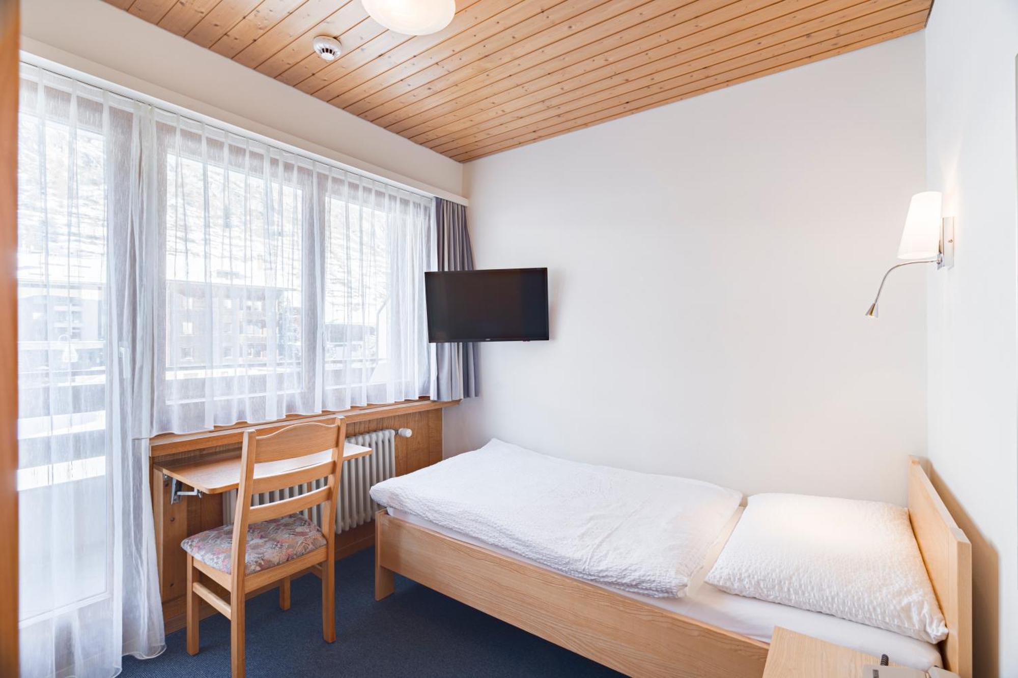 Hotel Parnass Церматт Экстерьер фото